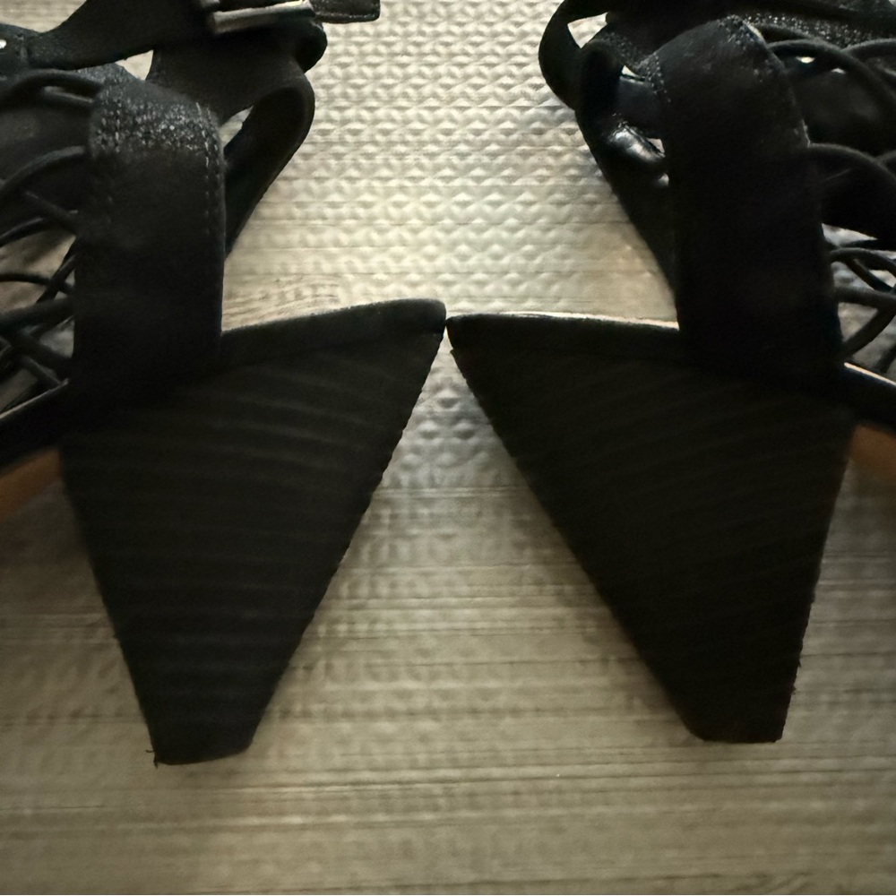 Vince Camuto VC-Evel Black Strappy Heeled Sandals - Picture 10 of 15